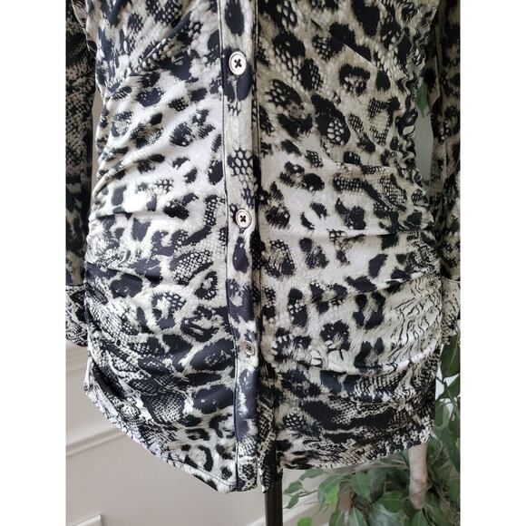 Essentials Women Black White Snake Print Polyester Button Front Top Shirt Small - Picture 3 of 12